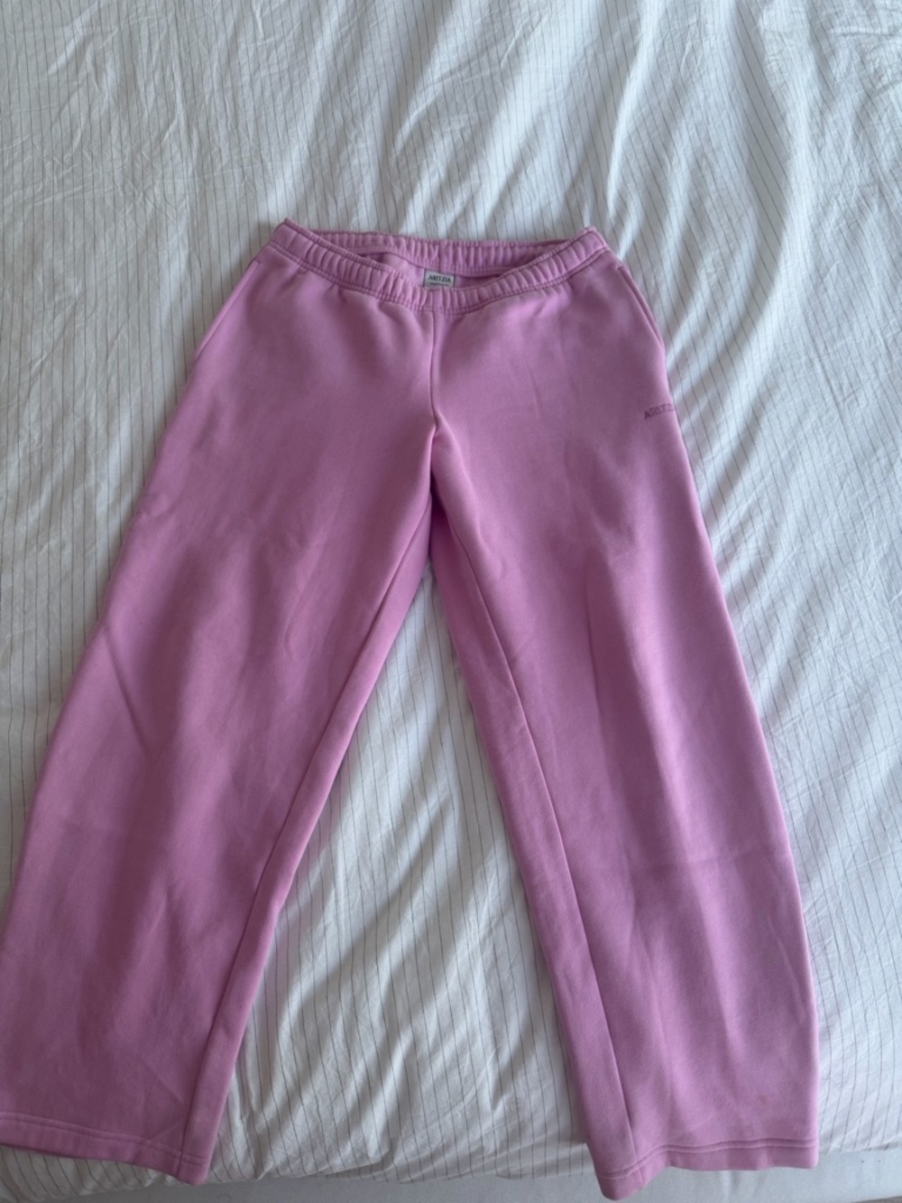 aritzia sweatfleece morganite Pink mega straight-Leg Sweatpants